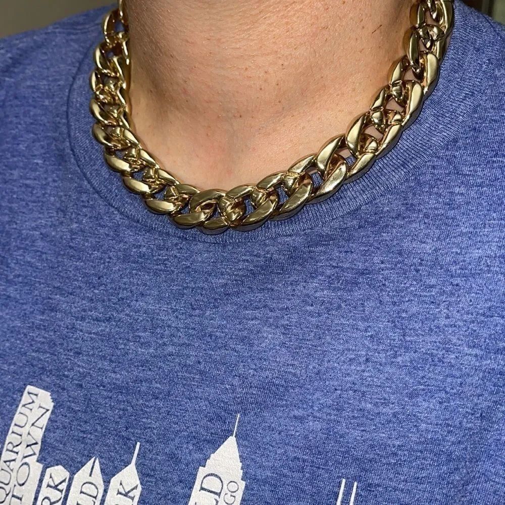 16 inch long gold tone curb necklace